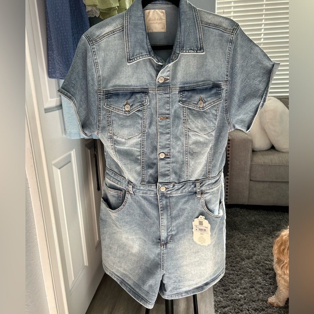 Altard state NEVER WORN W TAGS SIZE L Jean romper
